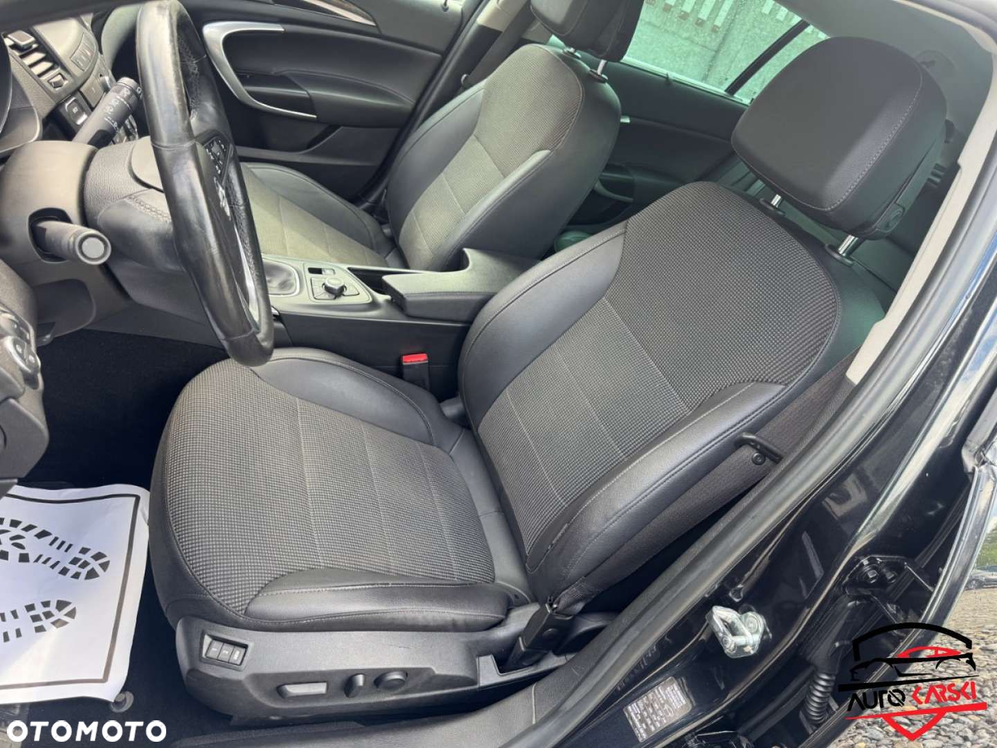 Opel Insignia - 30