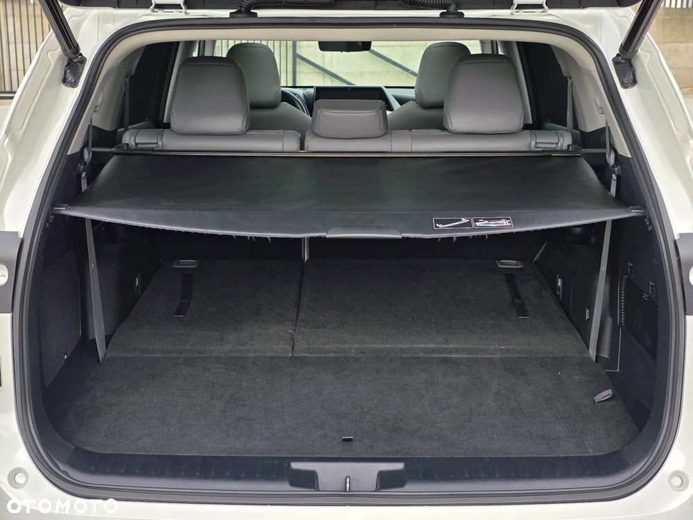 Toyota Highlander 2.5 Hybrid Executive - 32