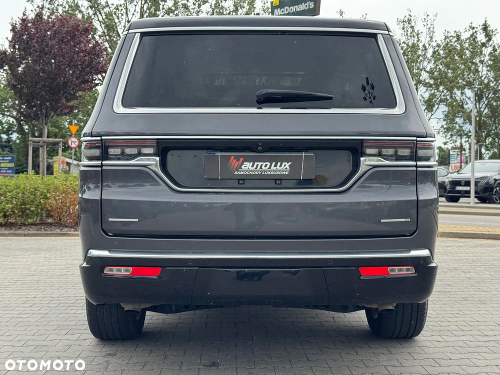 Jeep Grand Wagoneer - 20