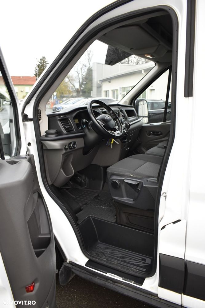 Ford Transit - 24
