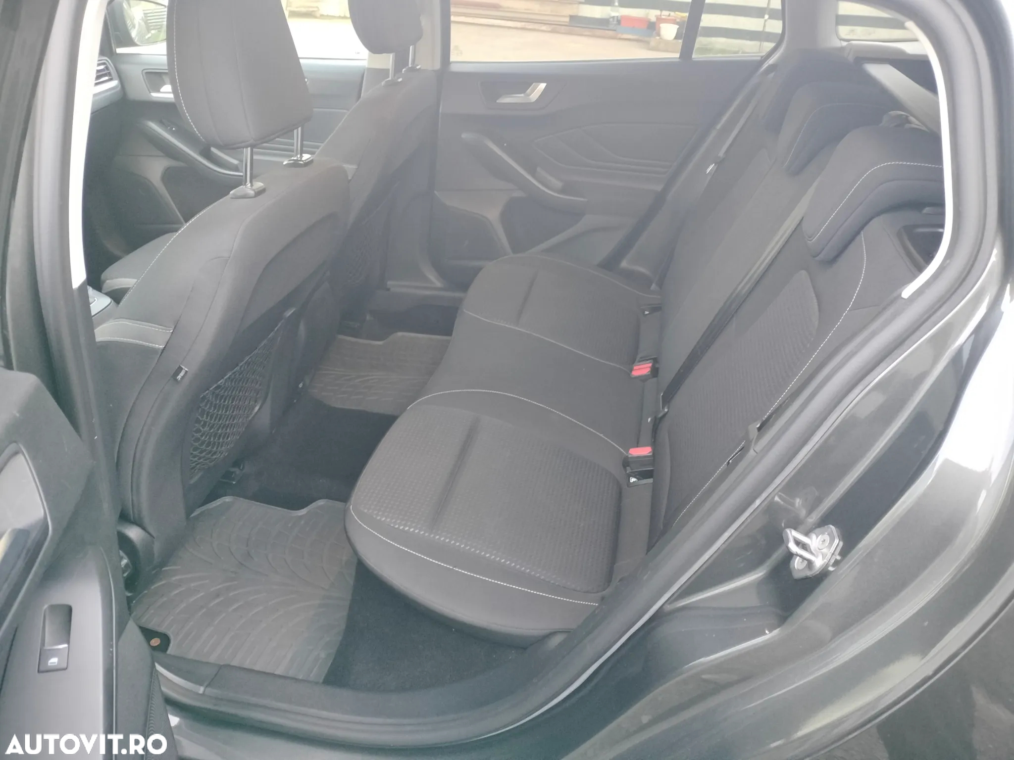 Ford Focus - 12