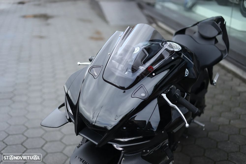 Yamaha YZF R1 Preta Akrapovic - 6
