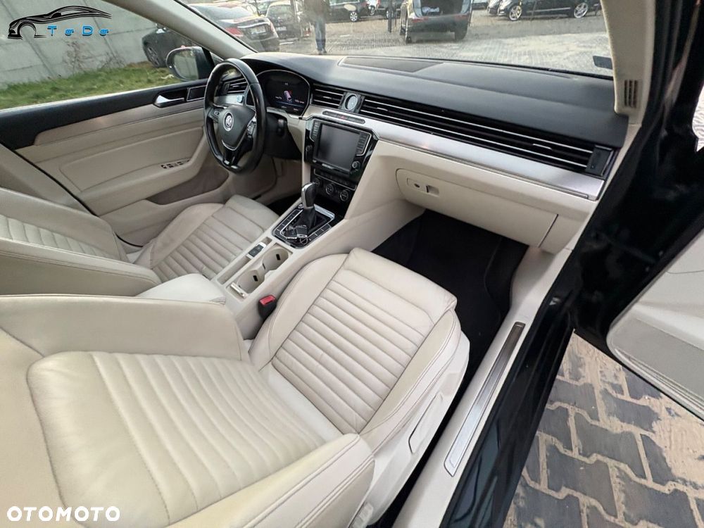 Volkswagen Passat Variant 2.0 TDI BMT Highline DSG - 30