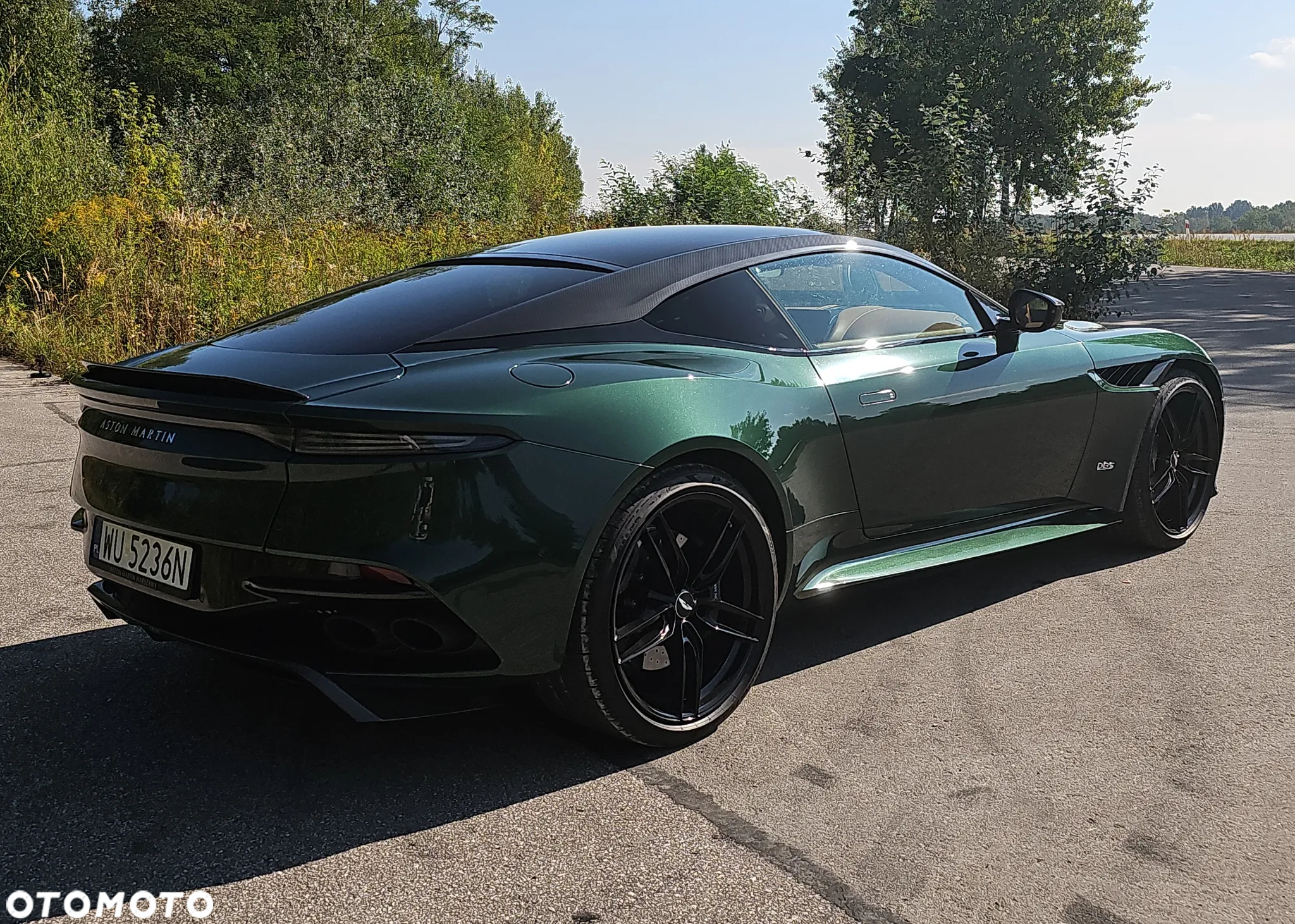 Aston Martin DBS - 6