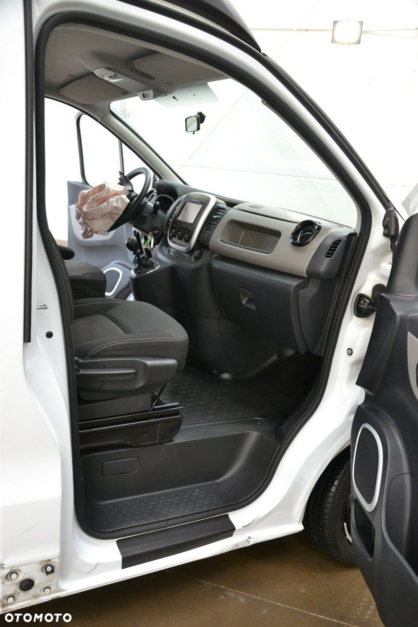 Renault Trafic - 21