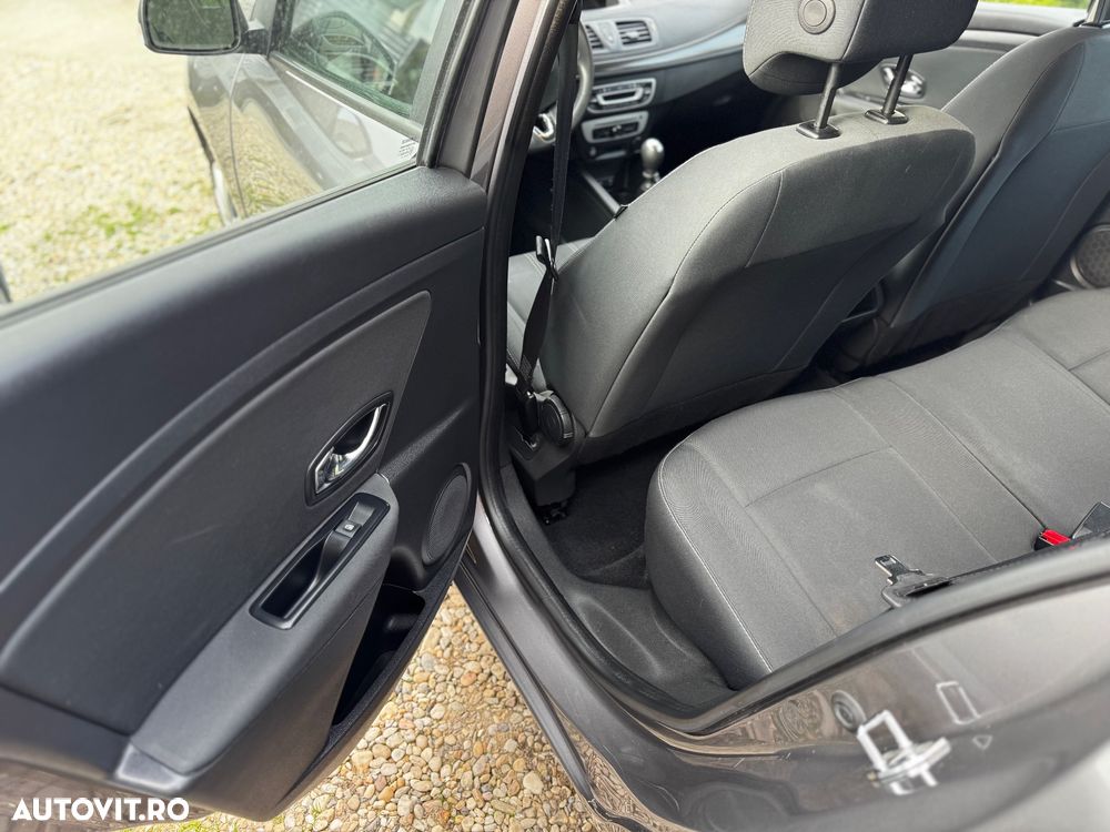 Renault Megane dCi 95 FAP Paris Business - 10
