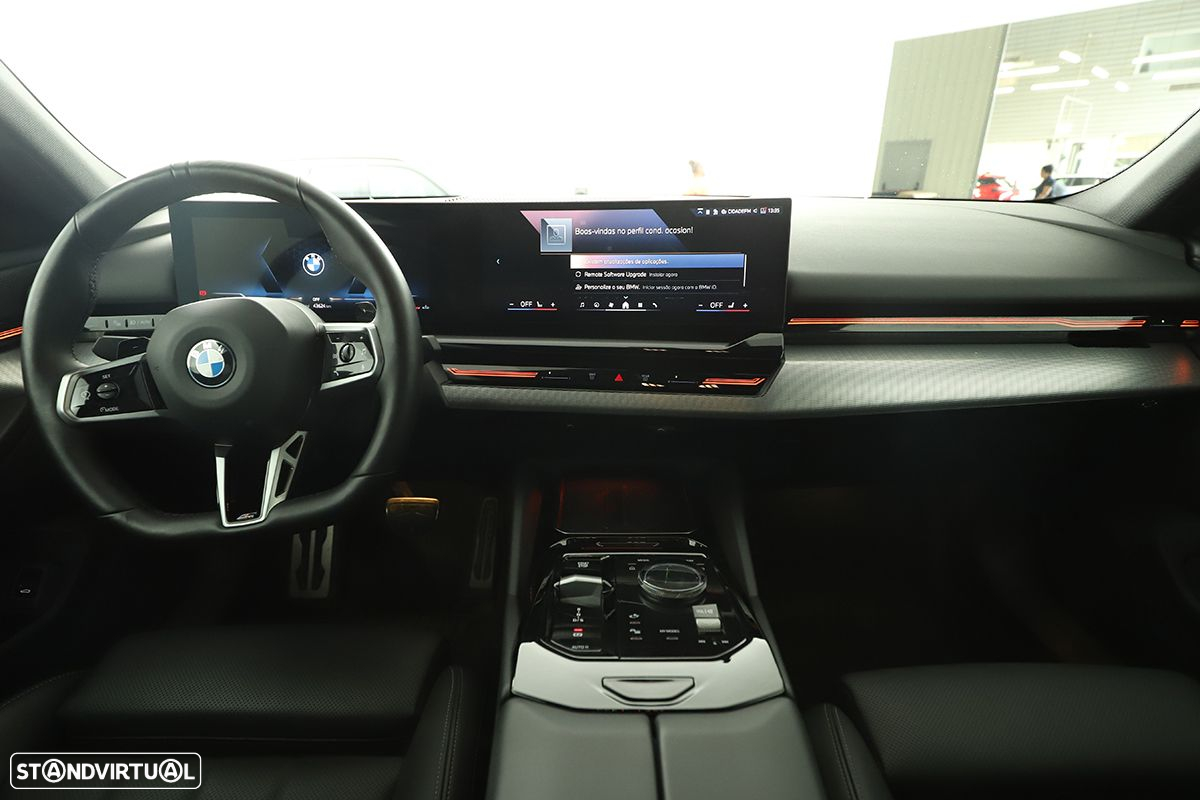 BMW 520 d Pack Desportivo M - 11