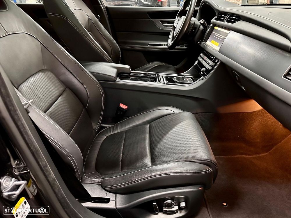 Jaguar XF 3.0 V6 R-Sport AWD - 3