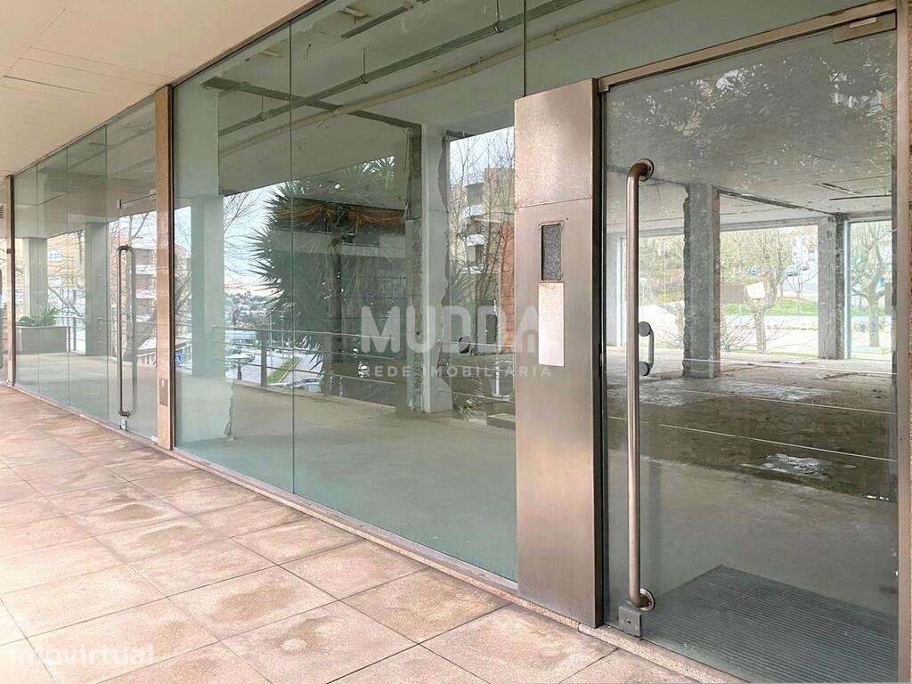 Loja comercial no Centro de Arrifana - SMF - Grande imagem: 5/11