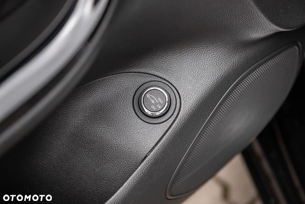 Opel Astra 1.4 T Dynamic S&S - 21