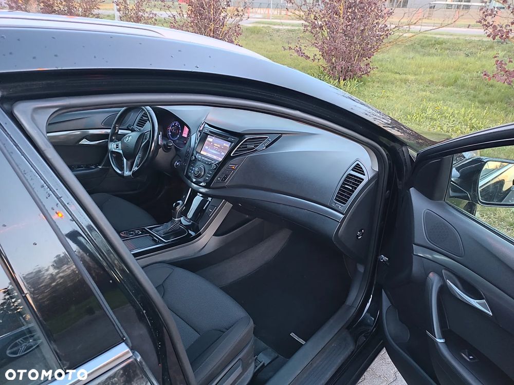Hyundai i40 Kombi 1.7 CRDi DCT Premium - 14