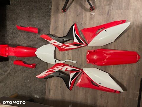 Honda CRF - 18