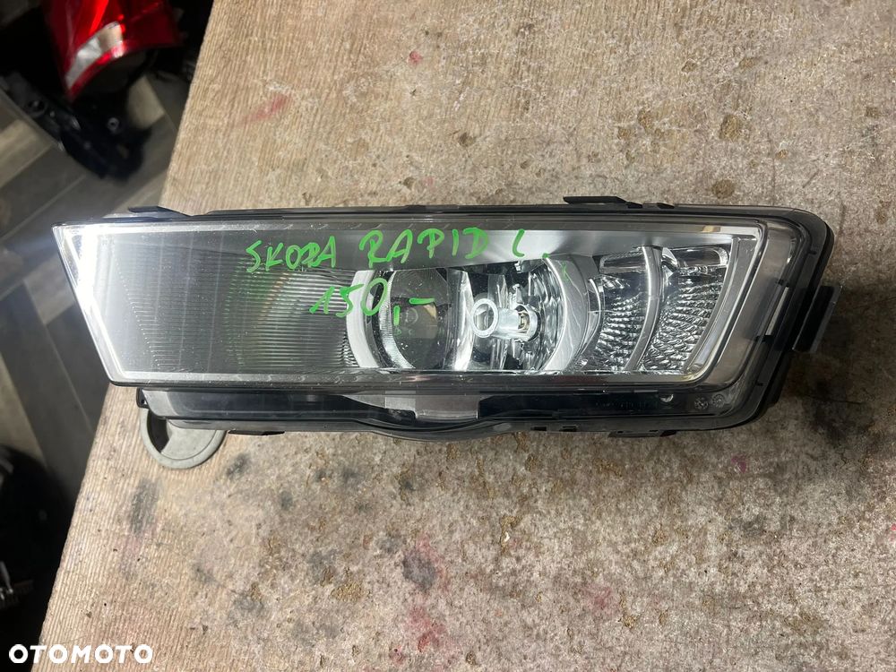 SKODA RAPID HALOGEN LEWY PRZÓD 5JA941699B - 1