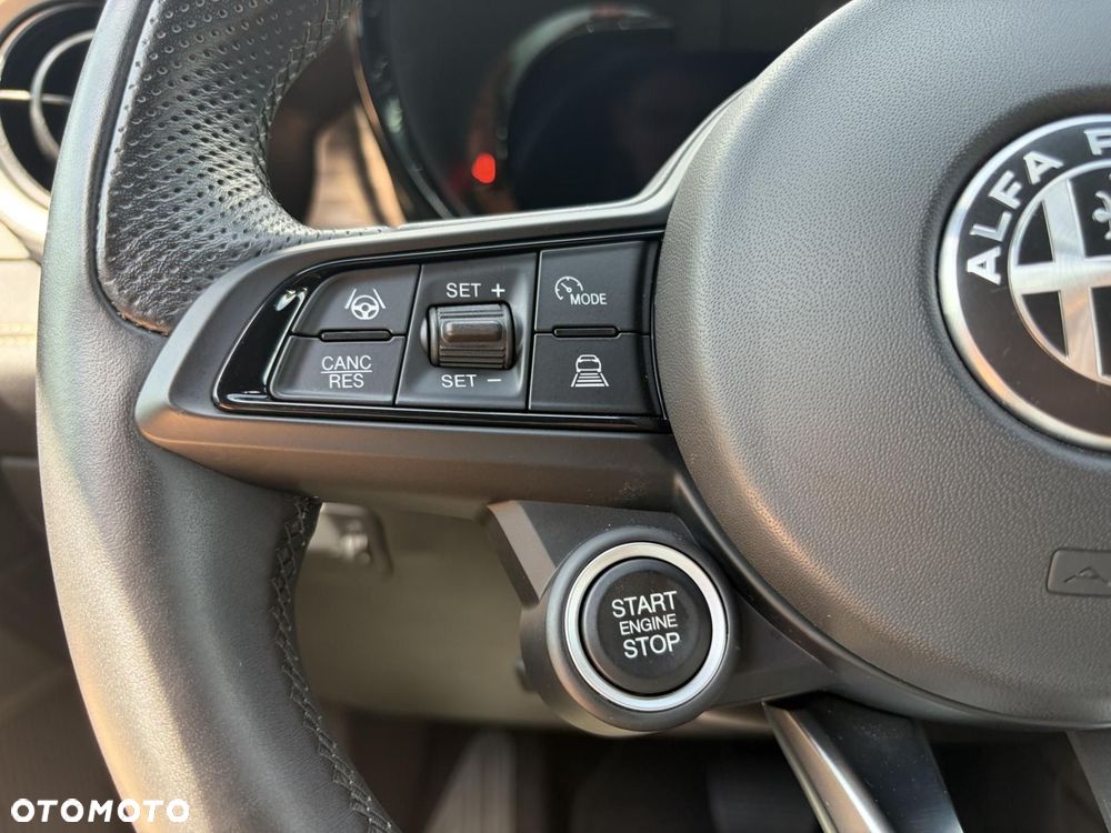Alfa Romeo Tonale 1.5 T4 GSE mHEV TI DCT - 27