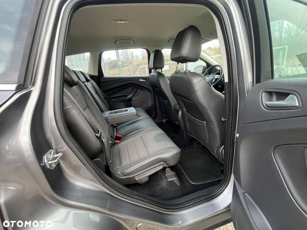 Ford Kuga 1.6 EcoBoost 2x4 Titanium - 9