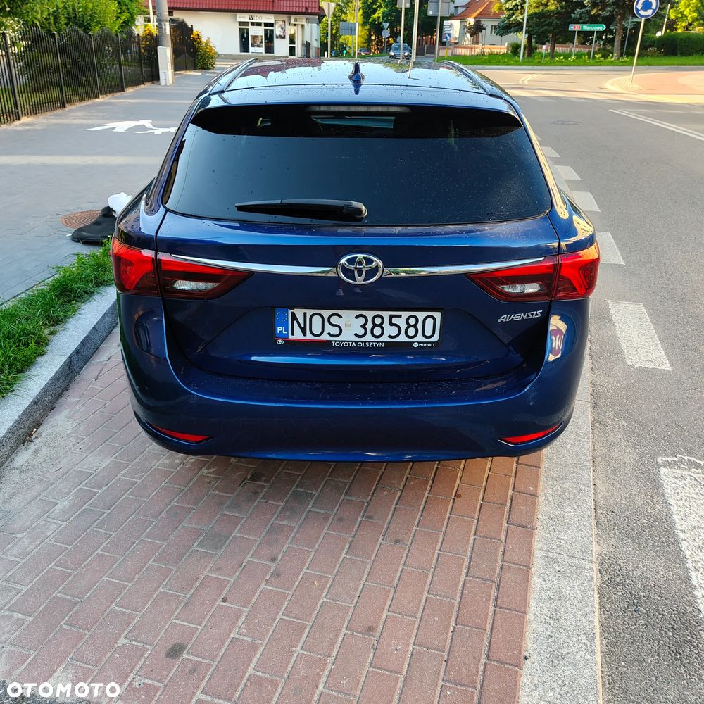 Toyota Avensis 1.8 Premium MS - 6