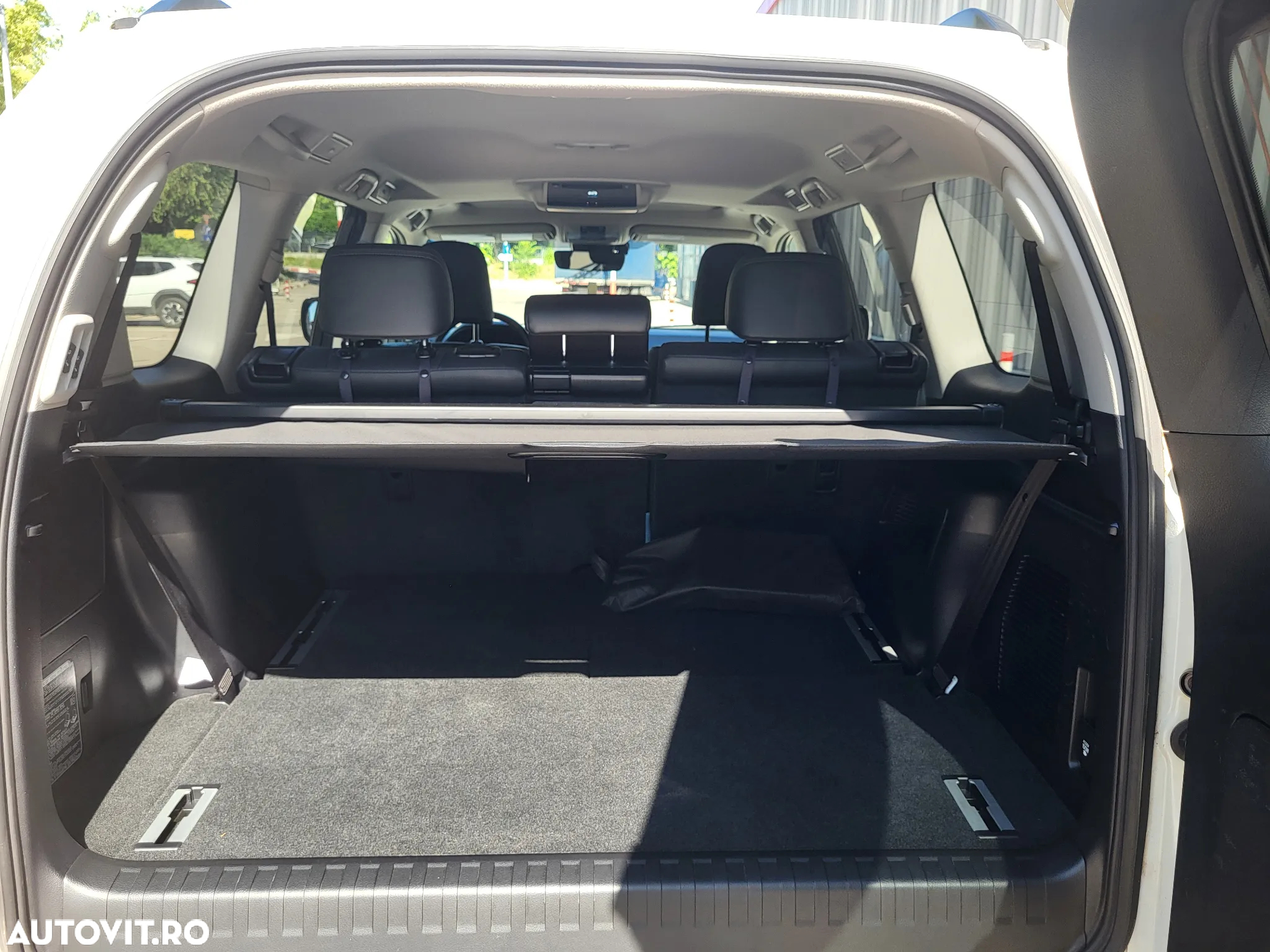 Toyota Land Cruiser 2.8l Turbo D-4D A/T AVS Luxury - 32
