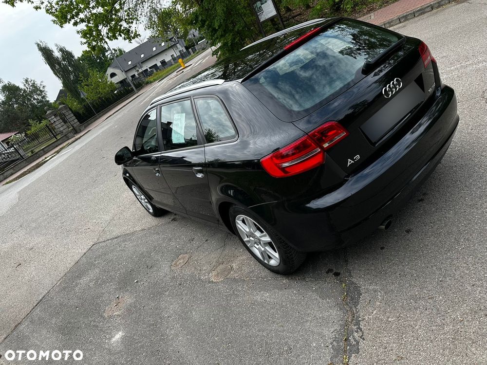 Audi A3 Sportback 1.6 TDI DPF Ambition S tronic - 5