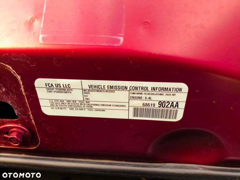 Dodge Challenger - 41