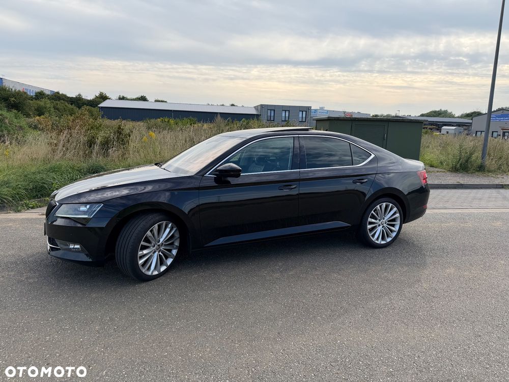 Skoda Superb 2.0 TDI Style DSG - 4