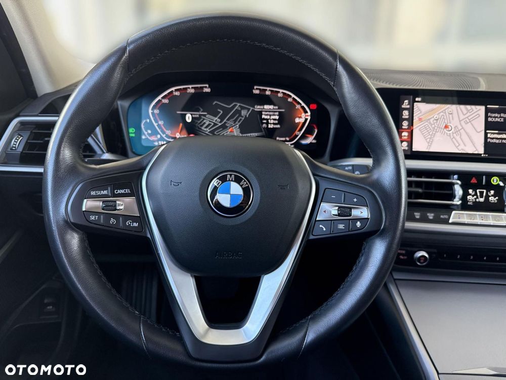 BMW Seria 3 318i Advantage - 30