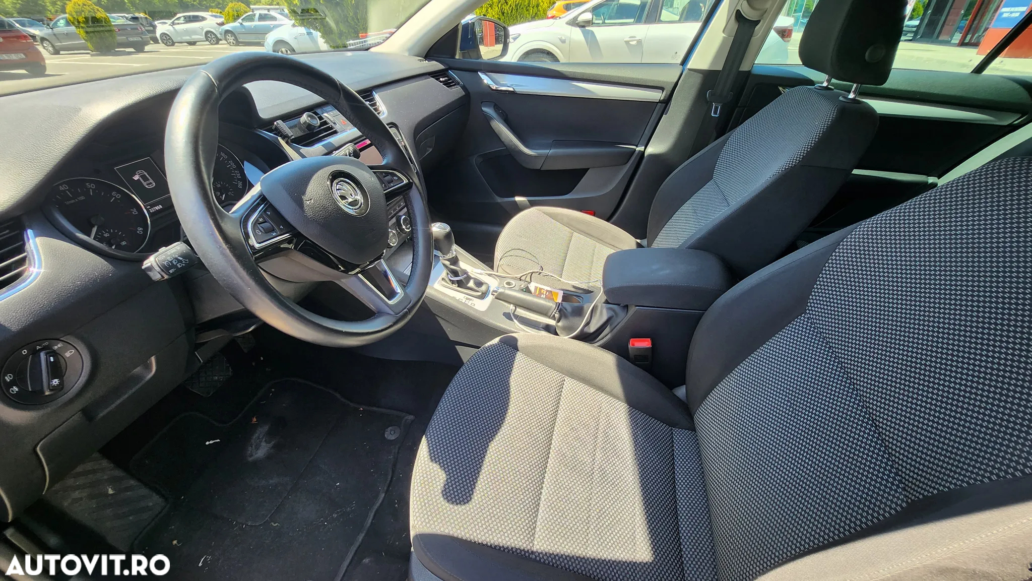 Skoda Octavia 1.4 TSI ELEGANCE DSG - 5