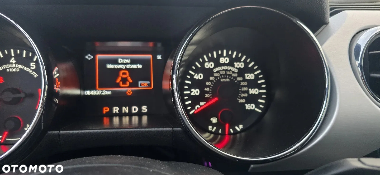 Ford Mustang 5.0 V8 GT - 10