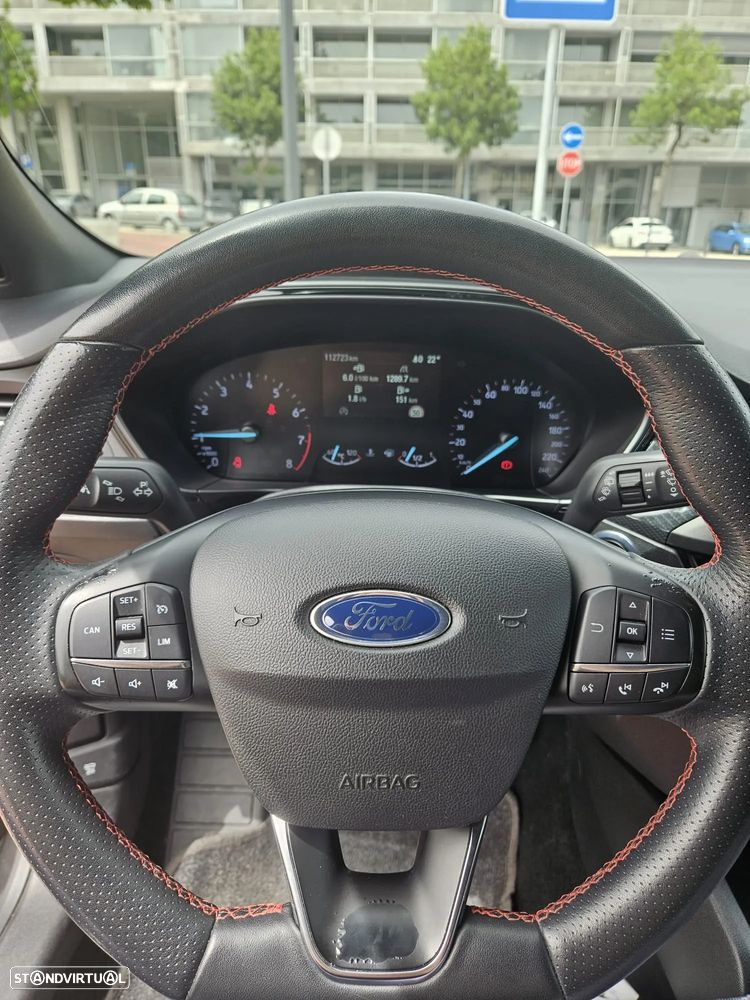 Ford Focus 1.0 EcoBoost MHEV ST-Line - 9