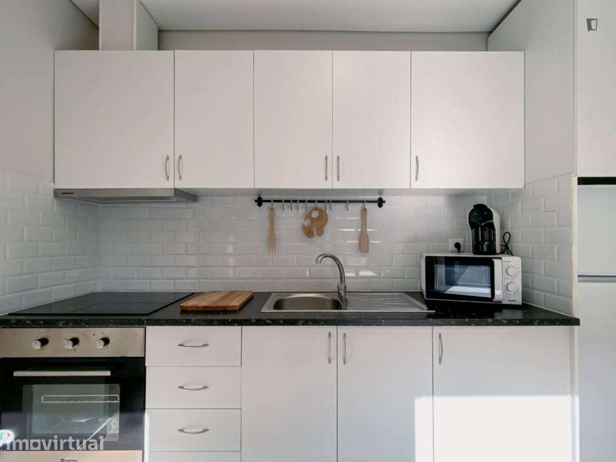 Apartamento com 1 quartos - localizado em Paranhos Porto - Grande imagem: 3/13