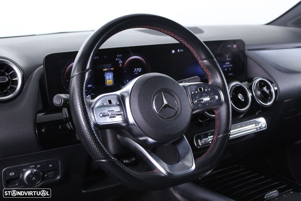 Mercedes-Benz GLA 180 d AMG Line - 21