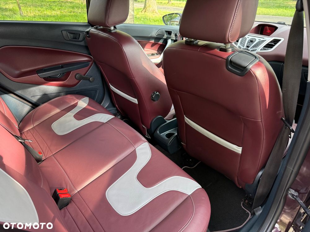 Ford Fiesta - 28
