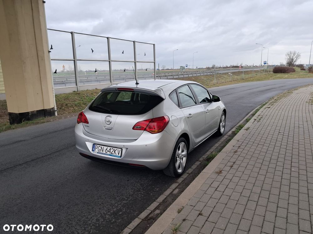 Opel Astra 1.6 111 - 6