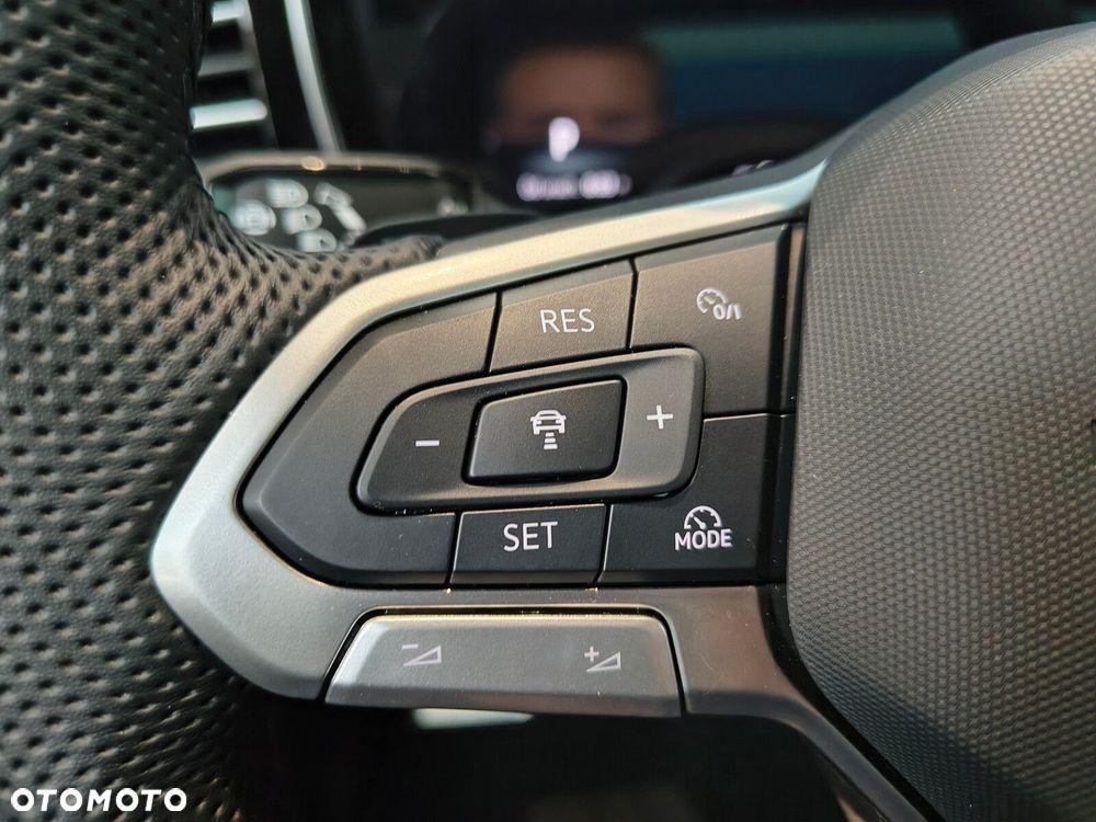 Volkswagen Touareg - 17