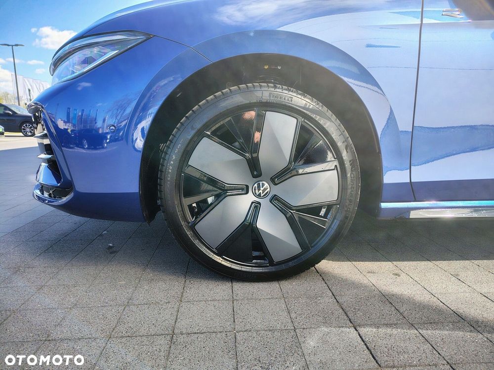 Volkswagen Passat - 13