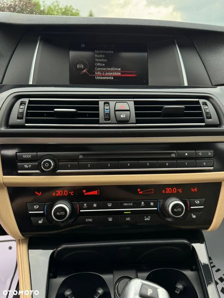 BMW Seria 5 520d xDrive Luxury Line - 24