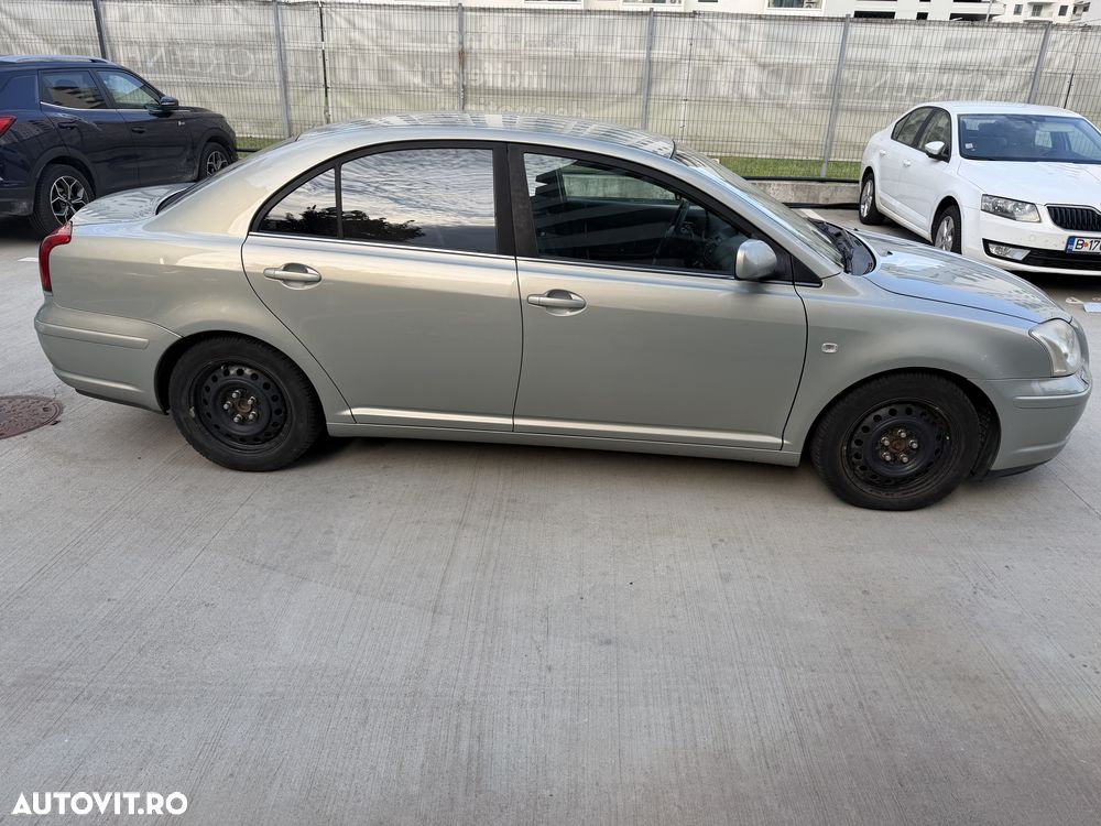 Toyota Avensis - 4