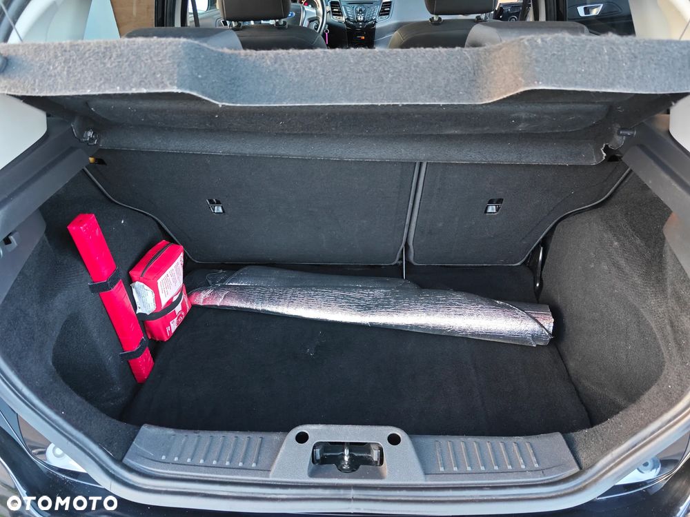 Ford Fiesta - 23