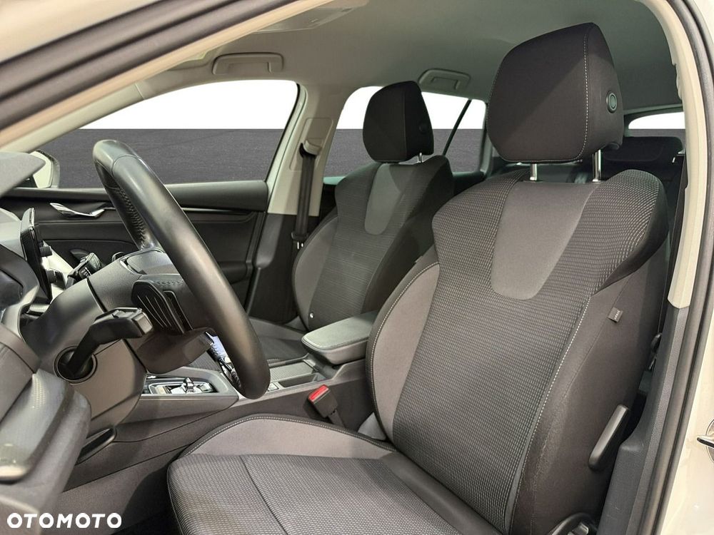 Skoda Octavia 2.0 TDI Ambition DSG - 17