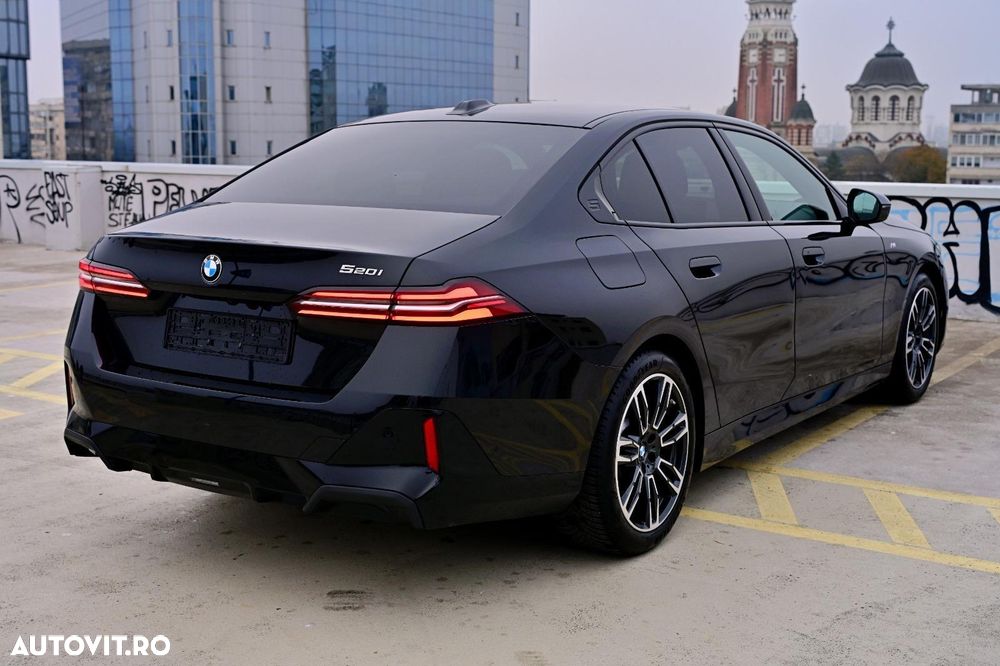 BMW Seria 5 520i AT MHEV - 14