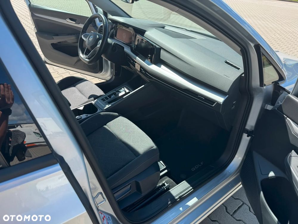 Volkswagen Golf - 22