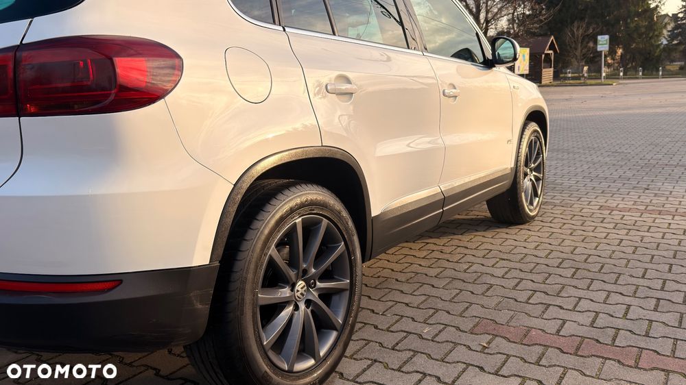 Volkswagen Tiguan 2.0 TDI 4Mot Perfectline R-Style DSG - 8