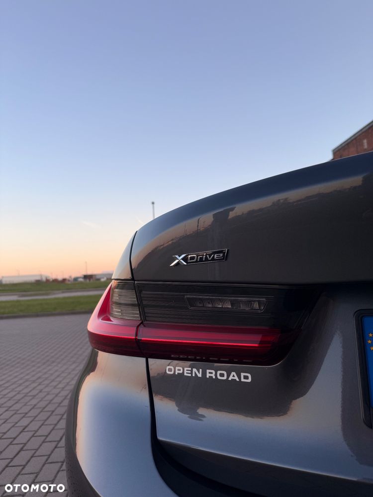 BMW Seria 3 330i xDrive Sport Line - 12