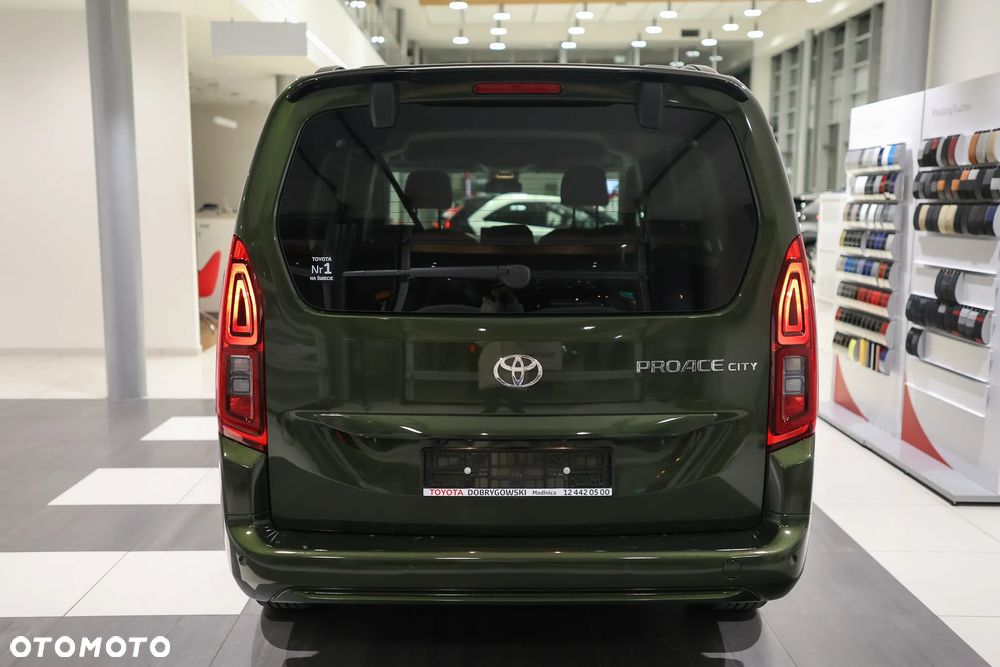 Toyota Proace City Verso 1.5 D-4D Family - 3