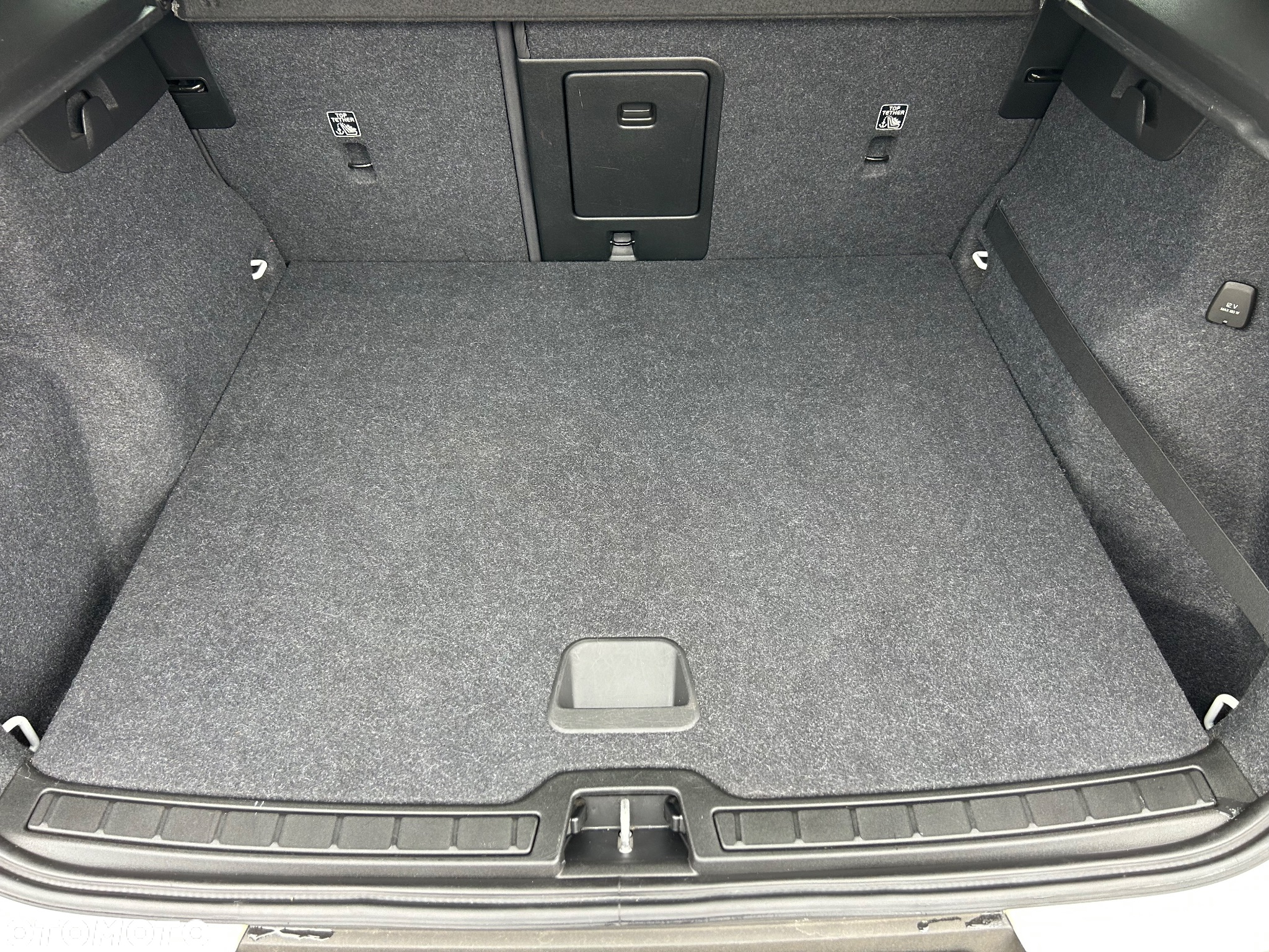 Volvo XC 40 T5 AWD Momentum Pro - 17