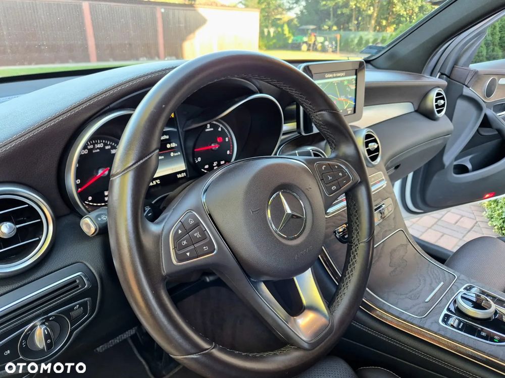 Mercedes-Benz GLC 220 d 4Matic 9G-TRONIC AMG Line - 15