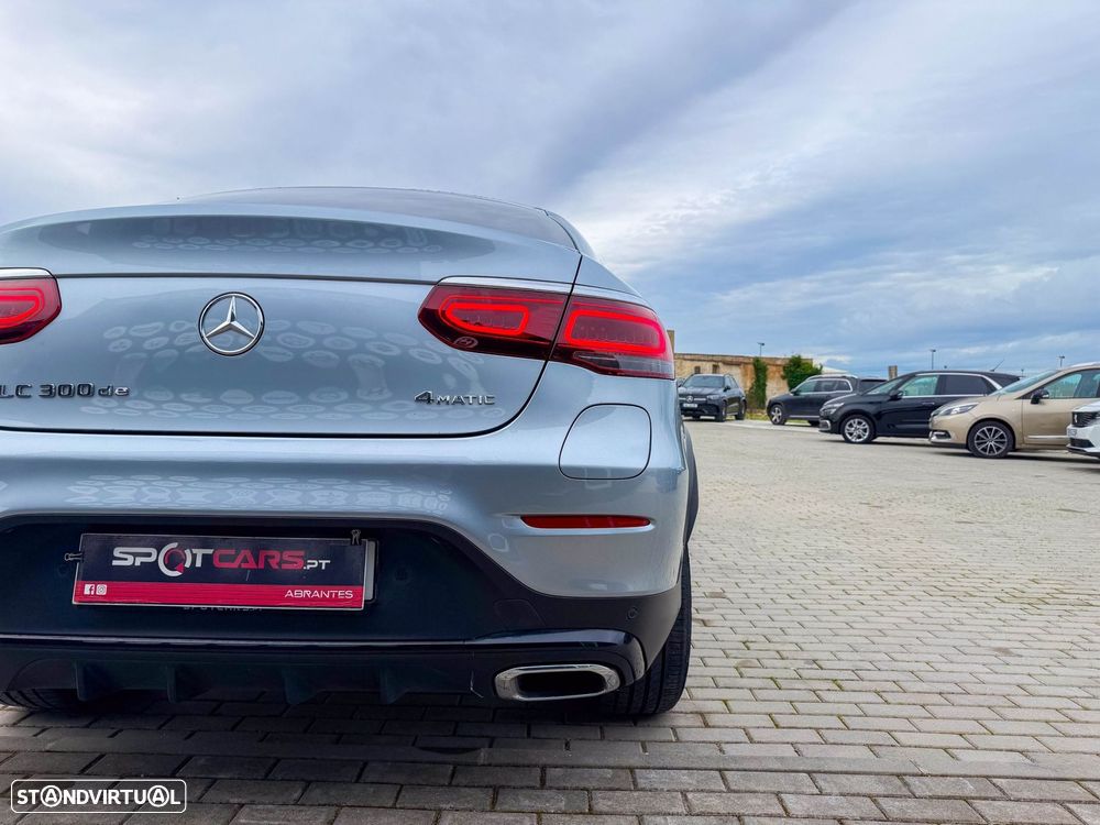 Mercedes-Benz GLC 300 de Coupe 4Matic 9G-TRONIC AMG Line - 36