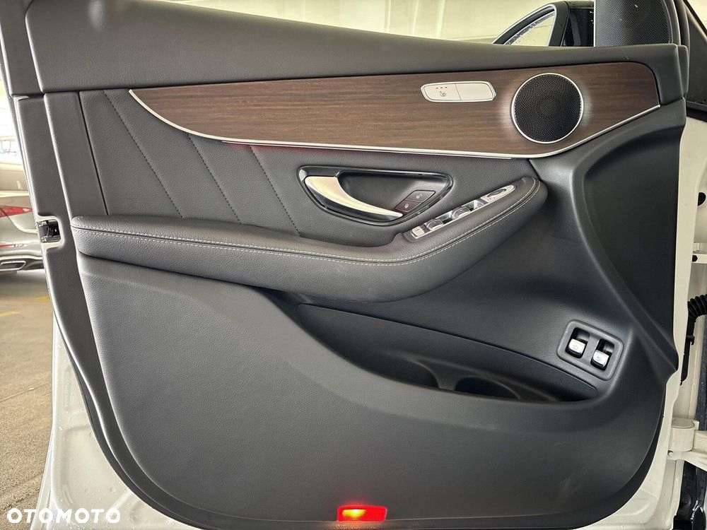 Mercedes-Benz GLC - 17