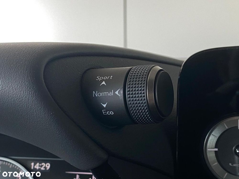 Lexus ES 300h Business Edition - 34