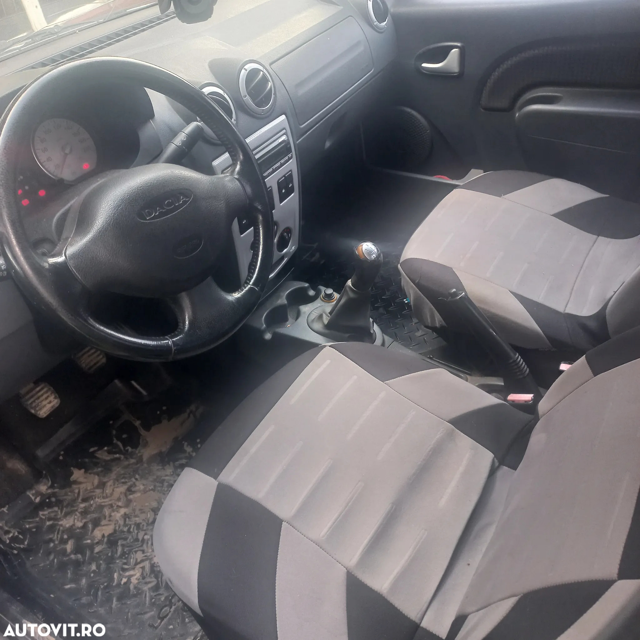 Dacia Logan 1.6 16V Prestige - 4
