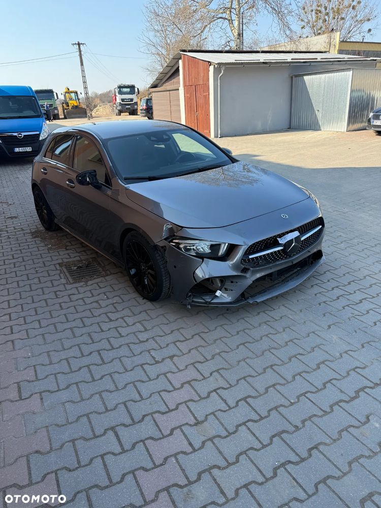 Mercedes-Benz Klasa A 220 7G-DCT AMG Line - 2